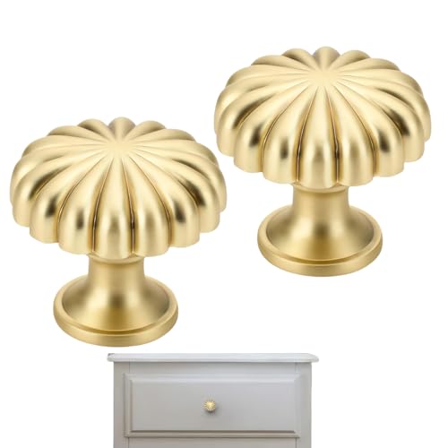 Gold Hardware Kitchen Cabinets: Elegant Knobs and Pulls to Upgrade Your Space