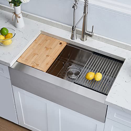 Kitchen With Apron Sink: Stylish Farmhouse Designs and Essential Accessories